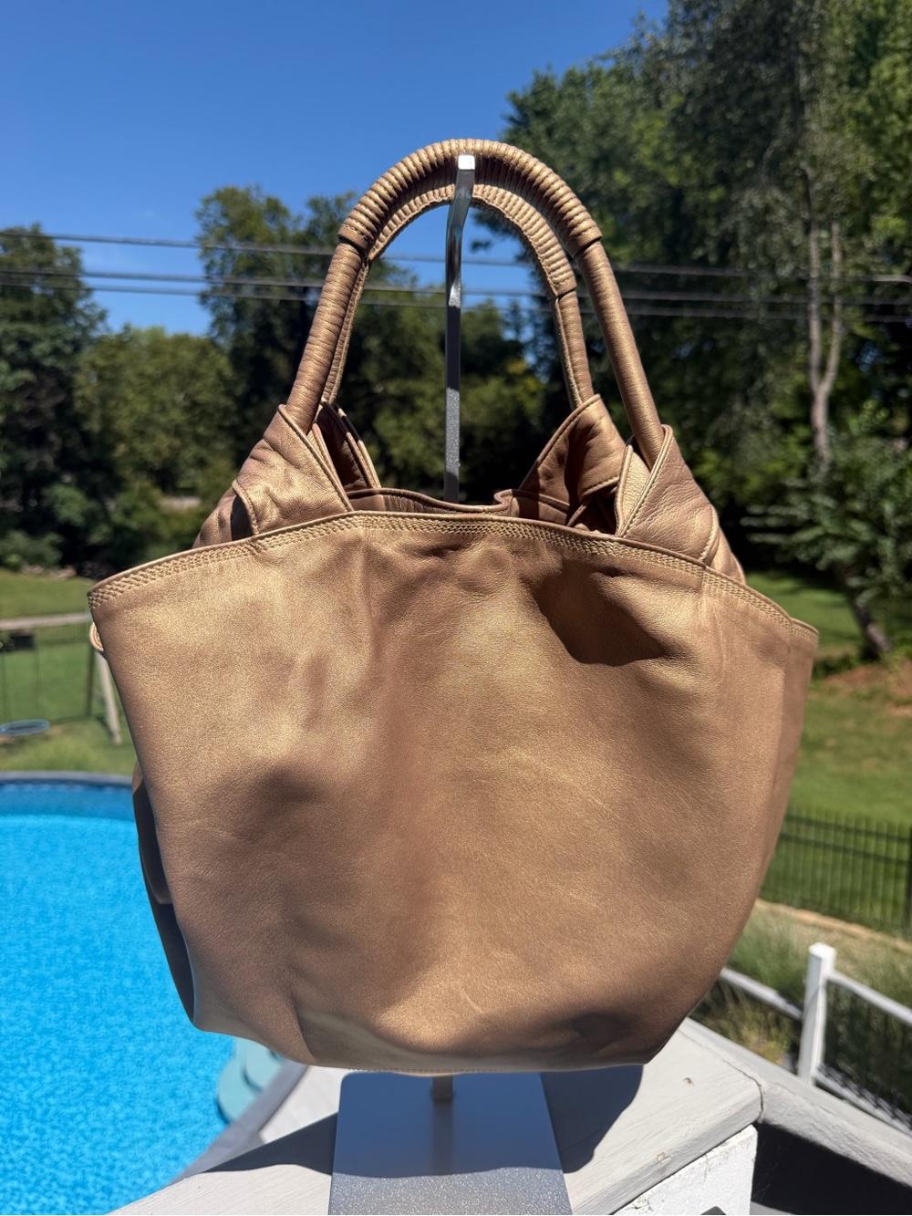 Loewe Nappa Aire Shoulder Bag - Gold Iridescent Leather - Picture 2 of 15